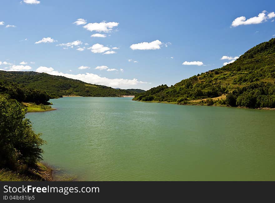 Still water over the dam Alento