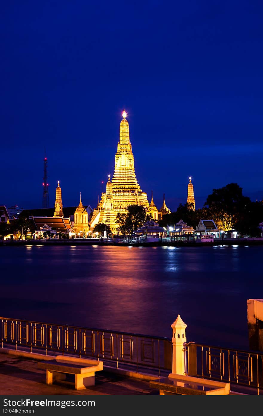 Wat Arun at night, Bangkok, Thailand