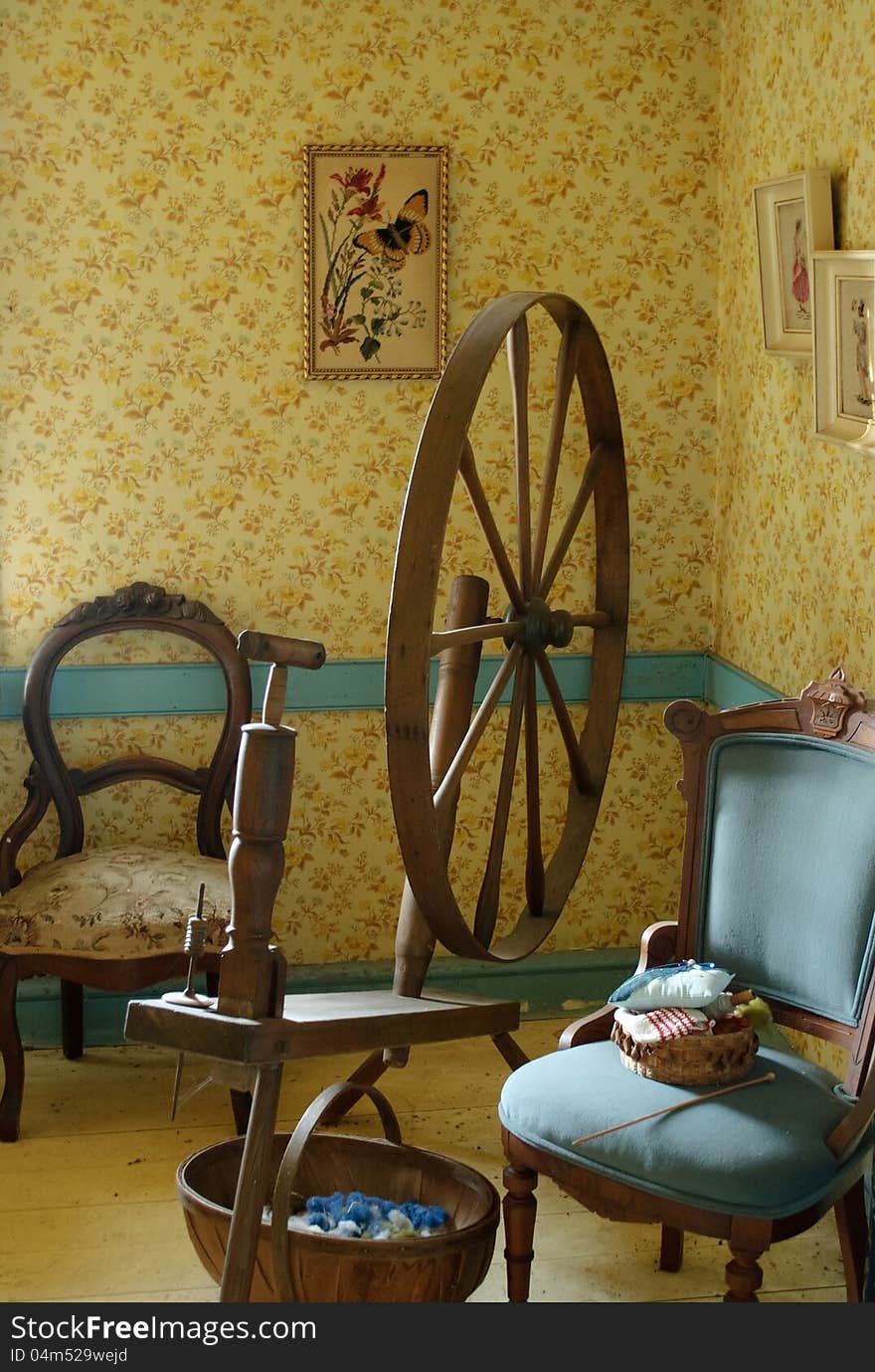 Parlour And Antique Spinning Wheel