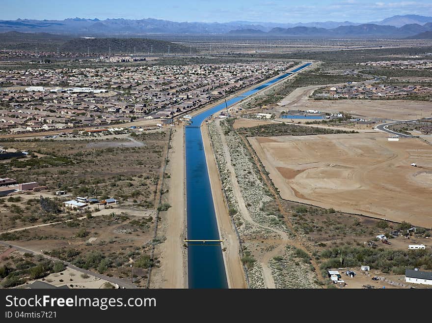 Arizona Canal running through neighborhood in Phoenix. Arizona Canal running through neighborhood in Phoenix