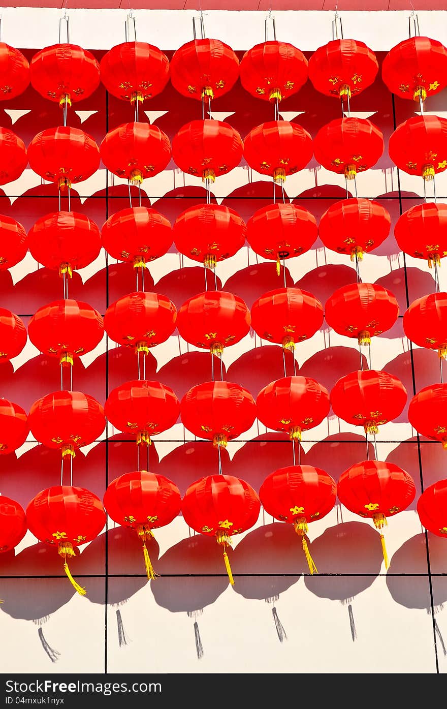 Chinese traditional festivals hanging red lanterns