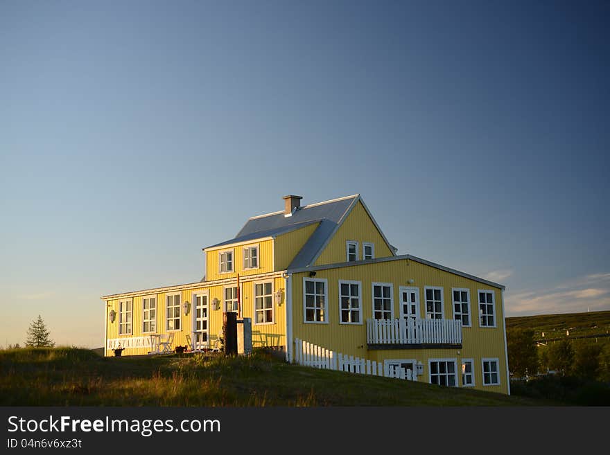 Picture of a Cottage with Restaurant Sign