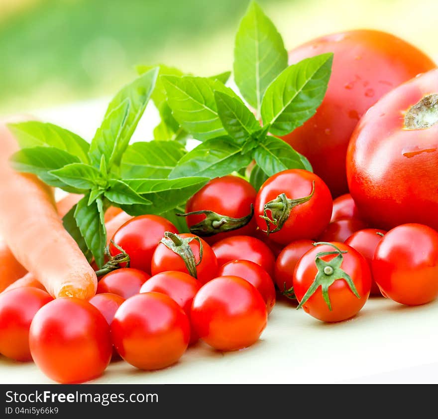 Cherry tomatoes and tomatoes