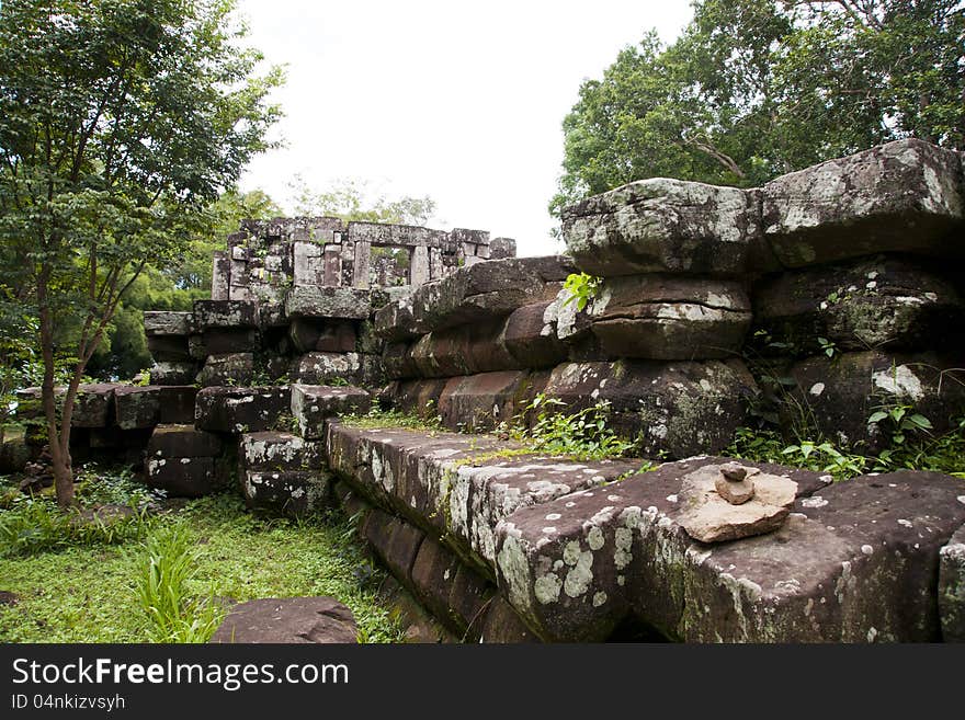 Khmer art  Wat Phra That Phu Phek