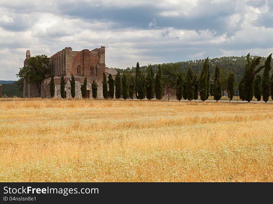 A nice shot of the San Galgano's Abbey in Tuscany. This was taken in Jul. A nice shot of the San Galgano's Abbey in Tuscany. This was taken in Jul