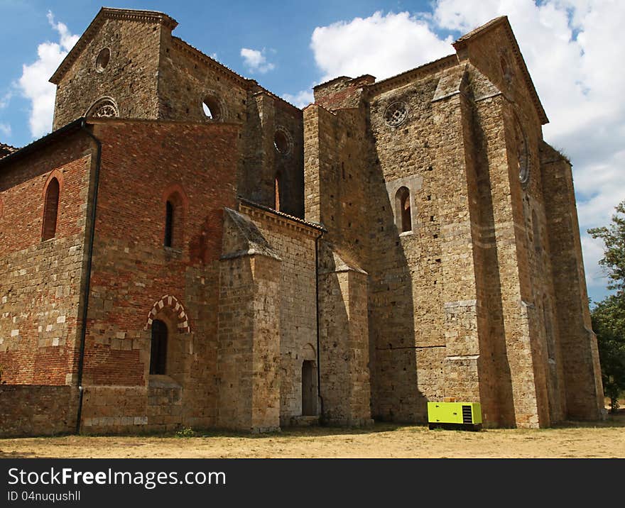 A nice shot of the San Galgano's Abbey in Tuscany. This was taken in Jul. A nice shot of the San Galgano's Abbey in Tuscany. This was taken in Jul