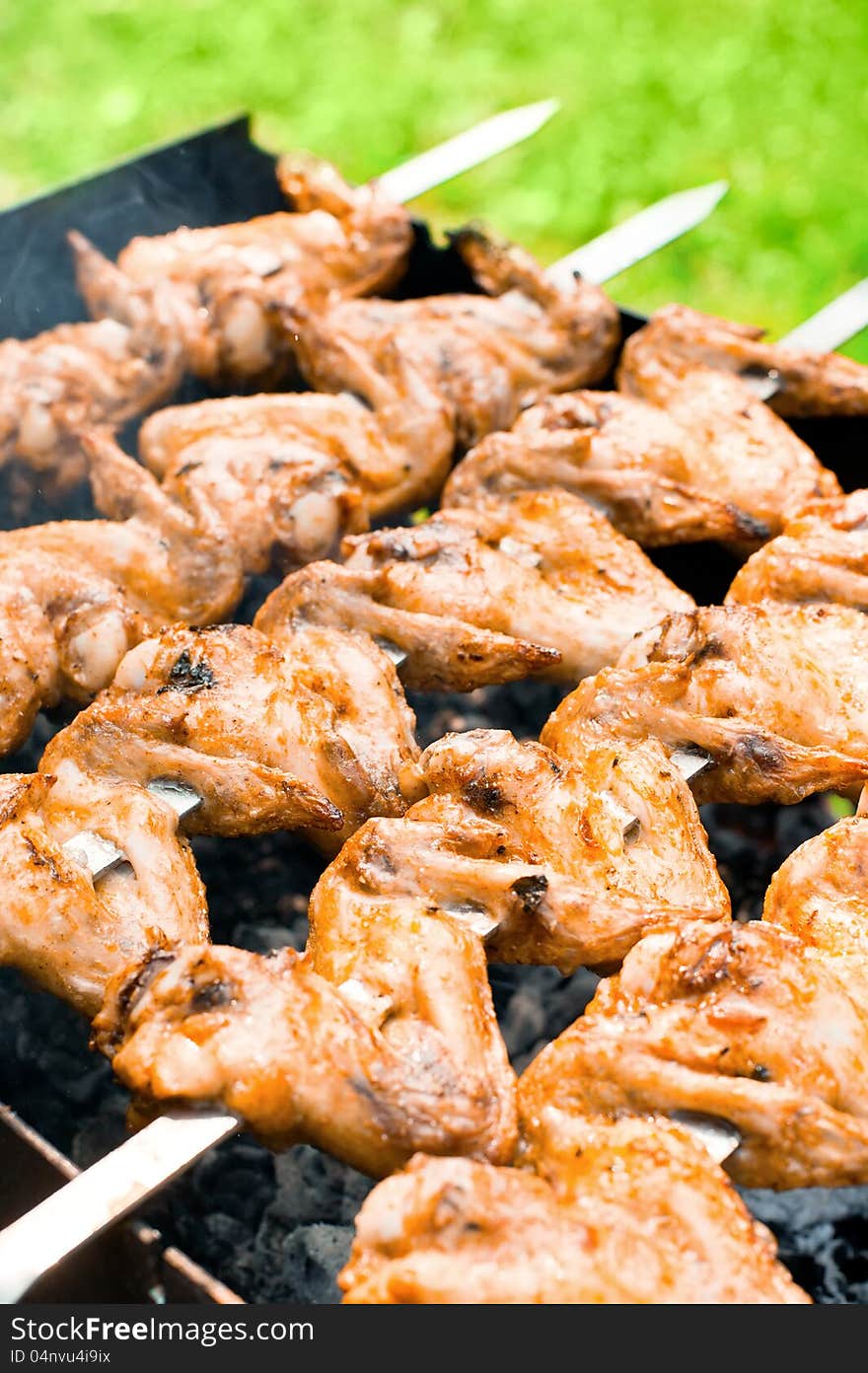 Grilled chicken wings