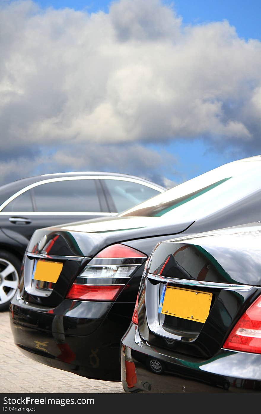 Image of a brand new cars parked on a forecourt