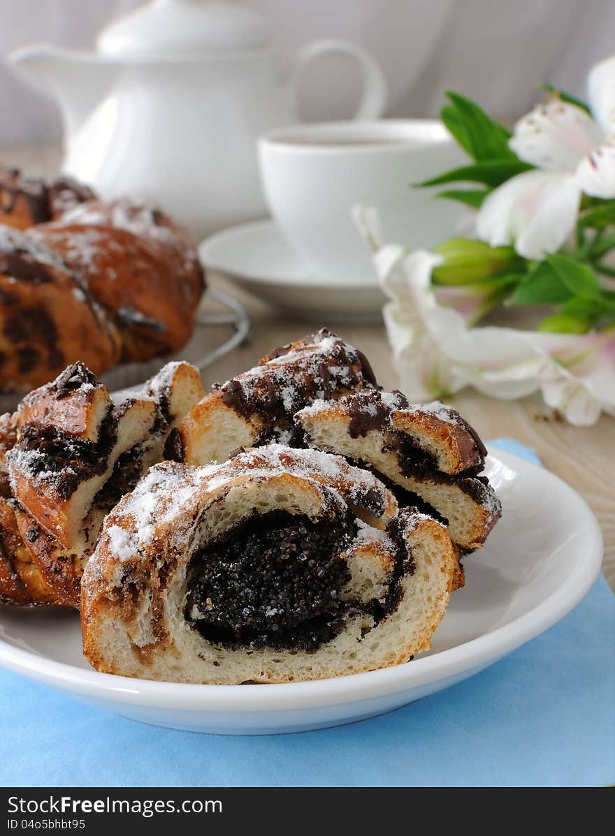 Roll with poppy seeds