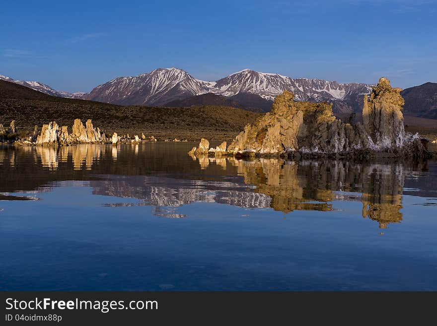 Tuffas at Lake Mono