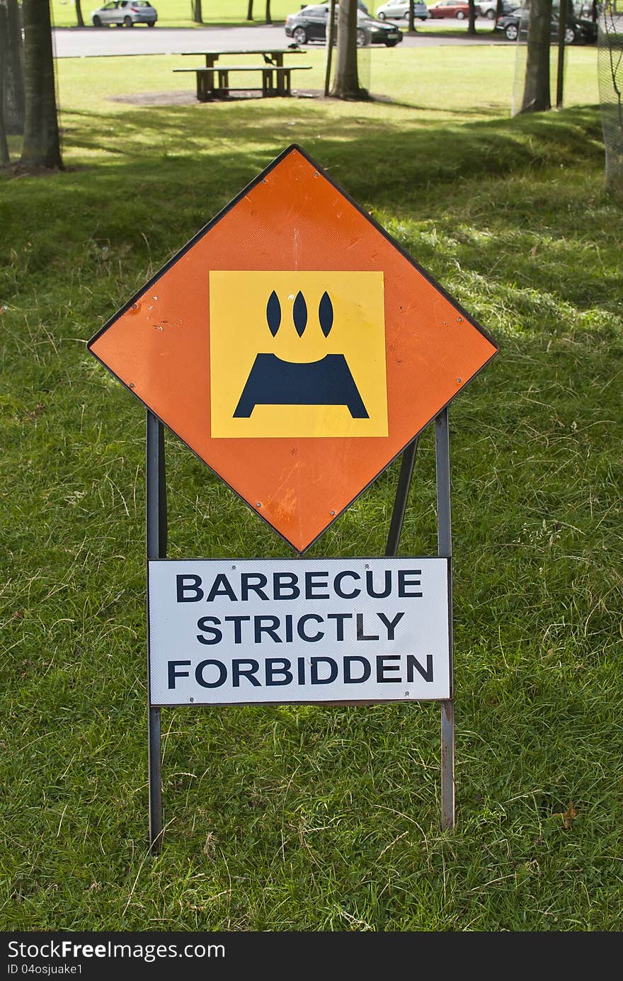 No Barbecue sign in the park. No Barbecue sign in the park