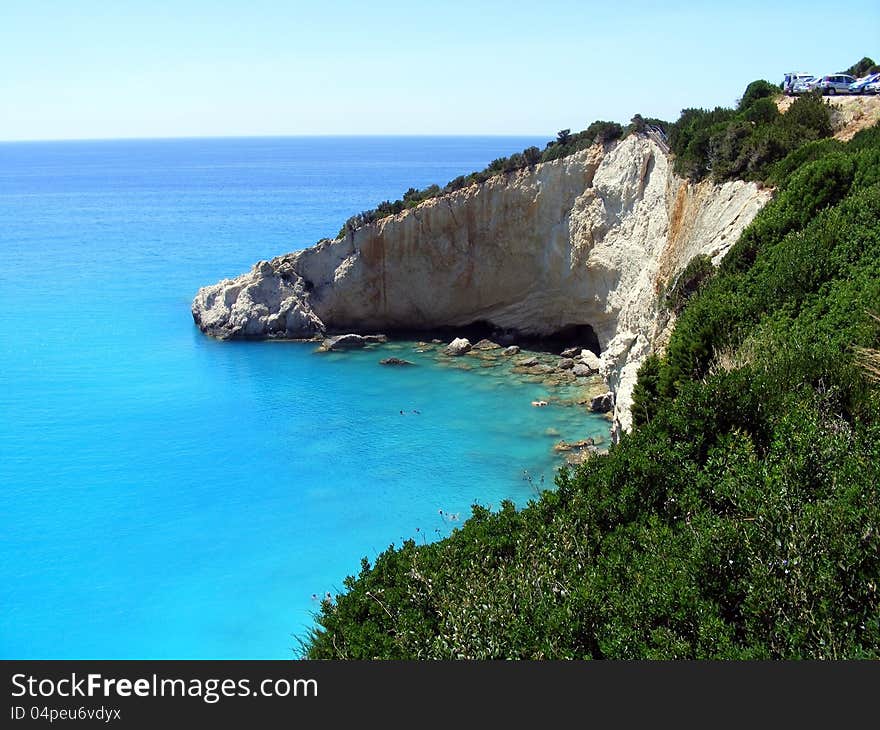 This image presents a very nice view of the shore of the Mediterranean sea . This image presents a very nice view of the shore of the Mediterranean sea .