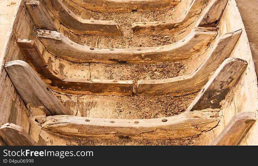 View of the belly of the ship and In a state of decay. View of the belly of the ship and In a state of decay.