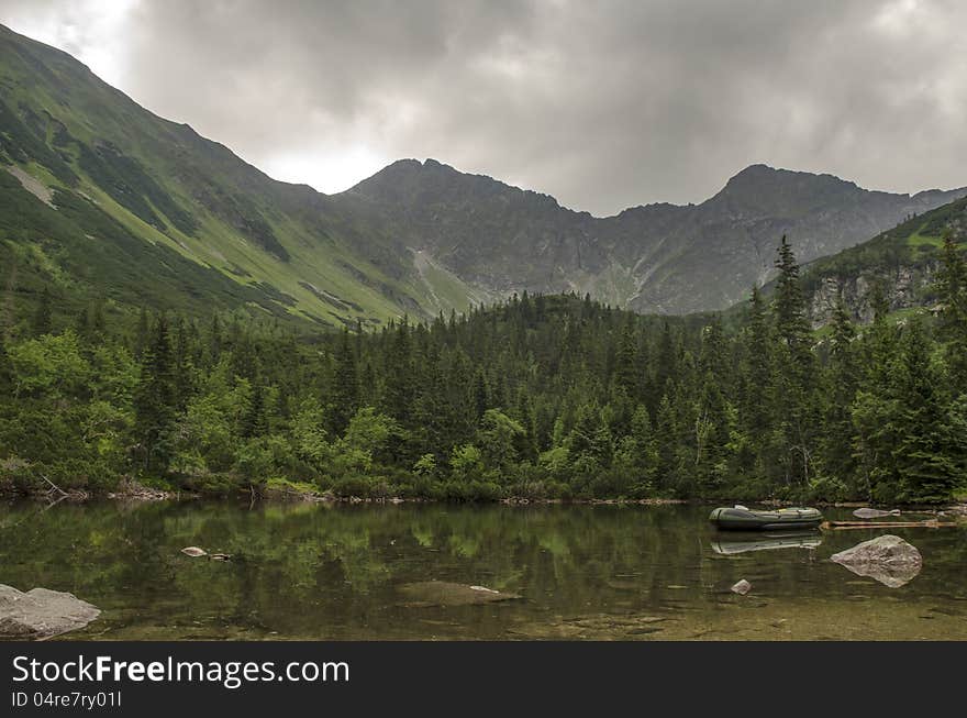 The tarn under high peaks