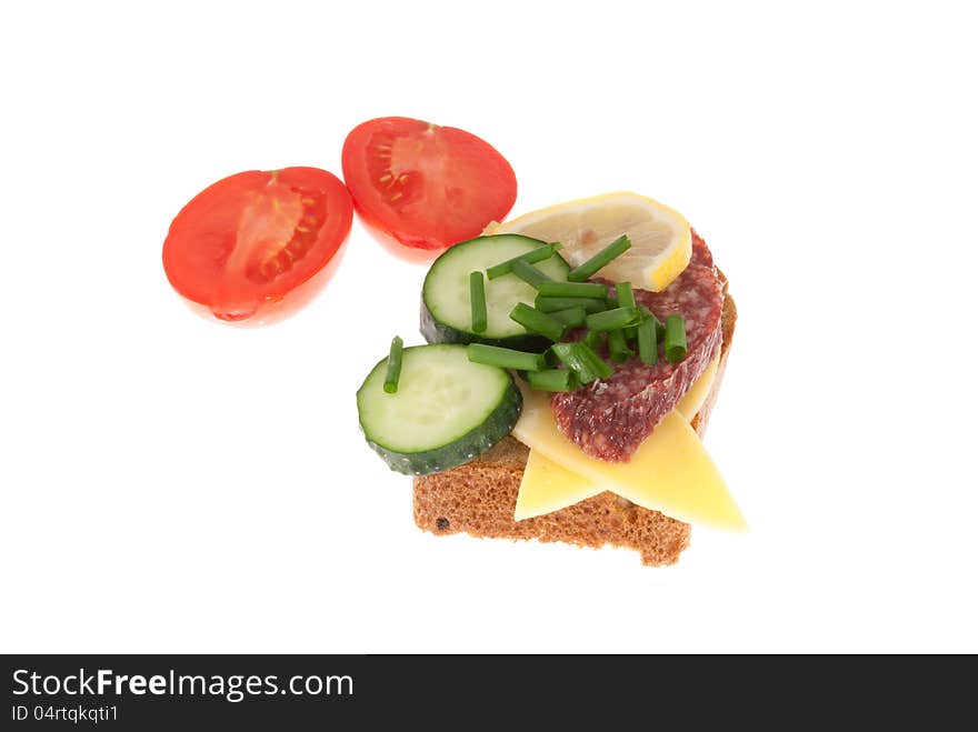 Bread with sausage and vegetables