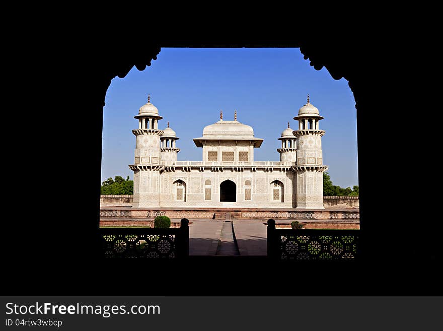 Itimad-ud-daulah, Tomb of Mizra Ghiyas beg, at sunset, Agra, Uttar Pradesh, India. Itimad-ud-daulah, Tomb of Mizra Ghiyas beg, at sunset, Agra, Uttar Pradesh, India.