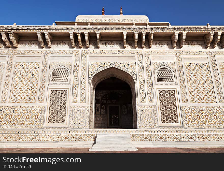 Itimad-ud-daulah, Tomb of Mizra Ghiyas beg, at sunset, Agra, Uttar Pradesh, India. Itimad-ud-daulah, Tomb of Mizra Ghiyas beg, at sunset, Agra, Uttar Pradesh, India.