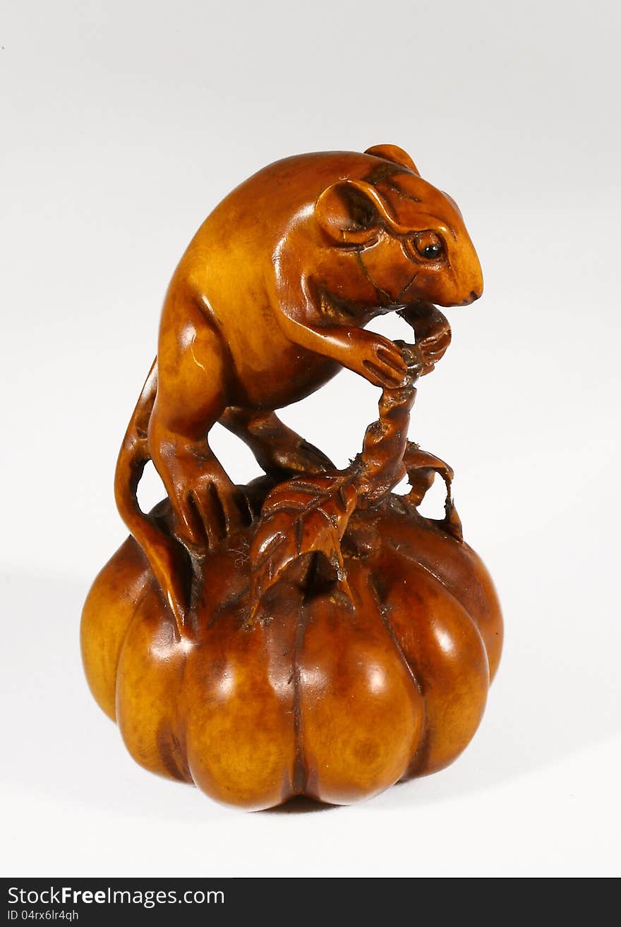 Statuette of a mouse