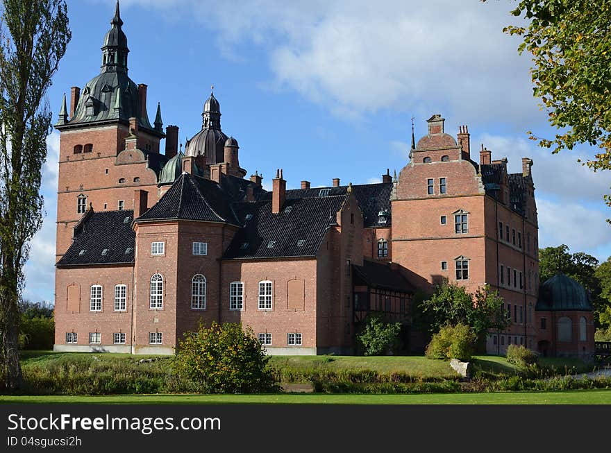 VallÃ¸ Castle