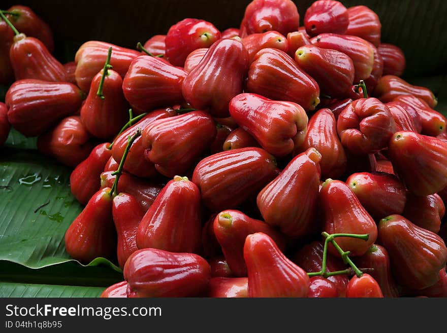 Close up image of Rose apples