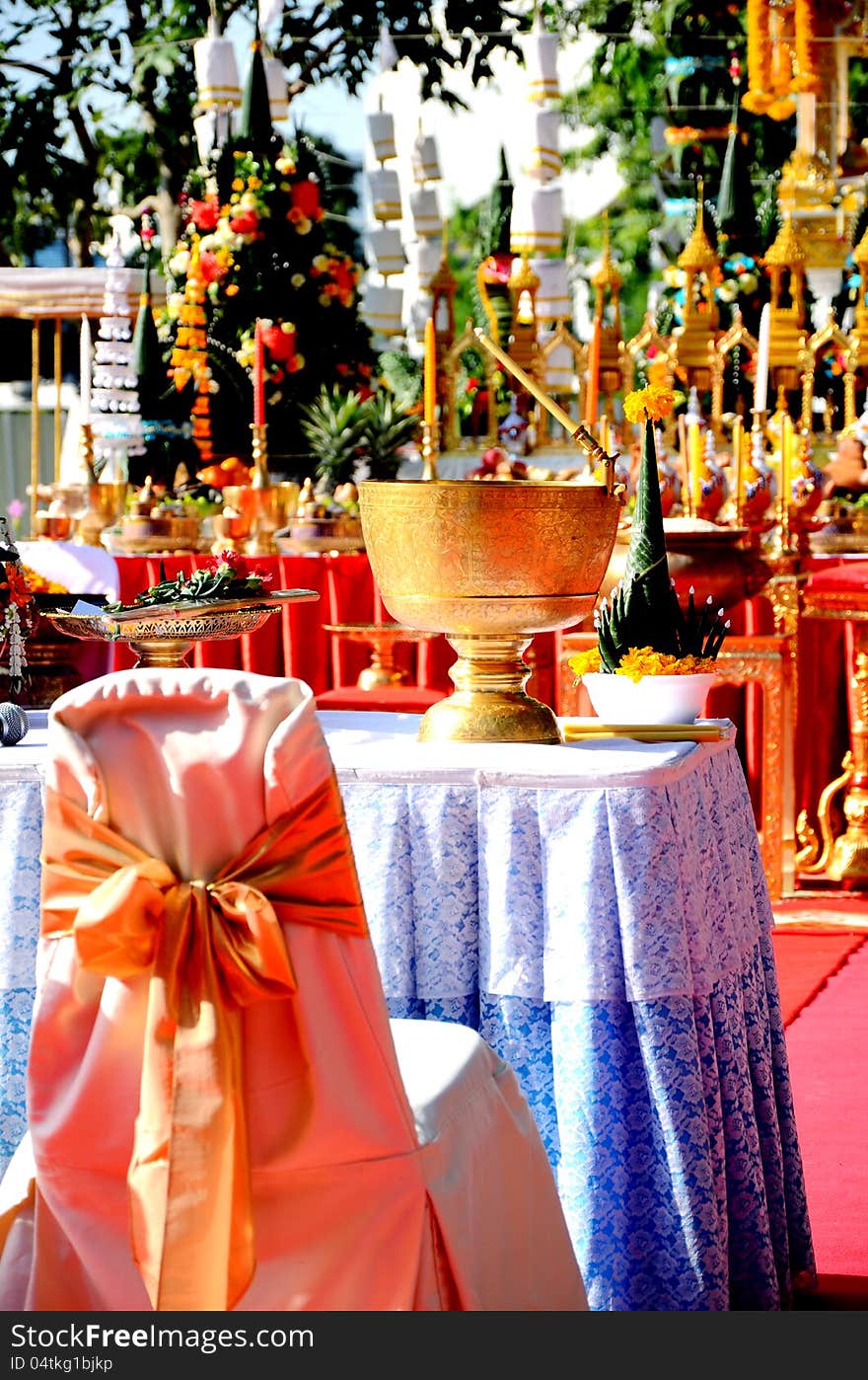 Table set of holy water bowl.