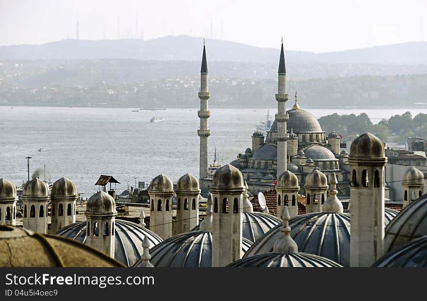 View of the New Mosque (Yeni Cami) from the Suleymaniye Mosque. View of the New Mosque (Yeni Cami) from the Suleymaniye Mosque