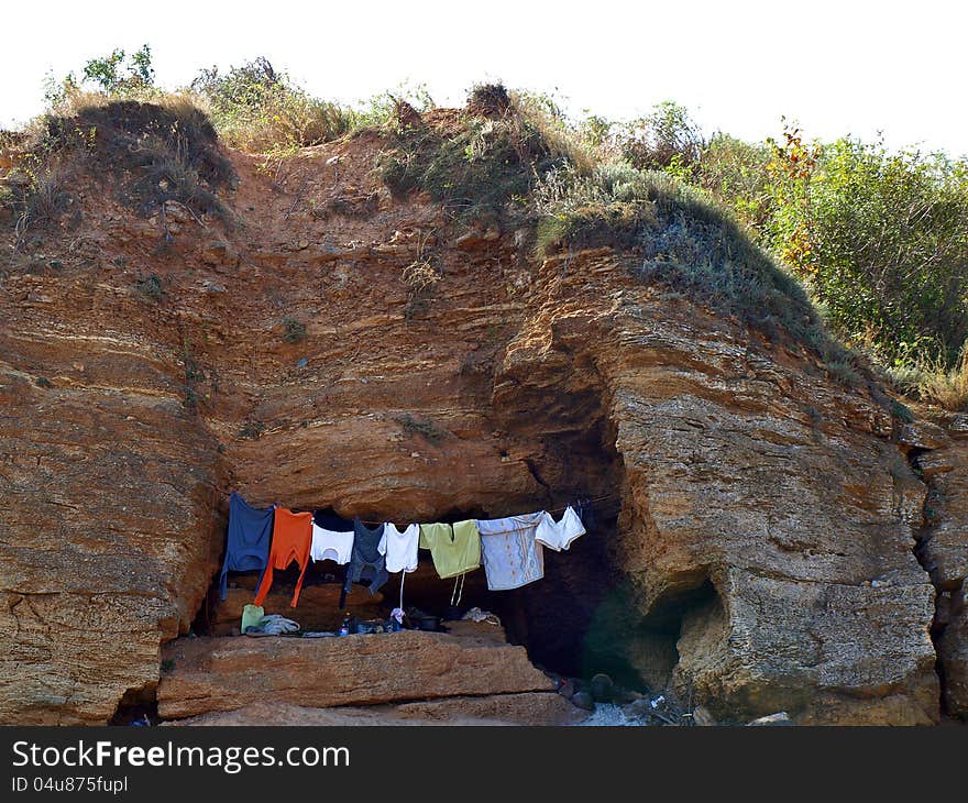 Cave of the shell, clothes drying on a rope