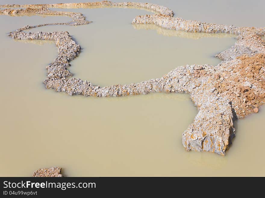 Mound crooked on water turbidity.