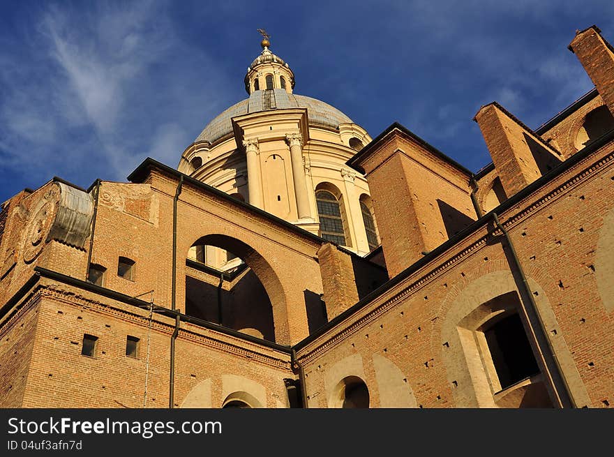 Mantua (Mantova), Italy, San Lorenzo church. Renaissance architecture cupola detail. Mantua (Mantova), Italy, San Lorenzo church. Renaissance architecture cupola detail