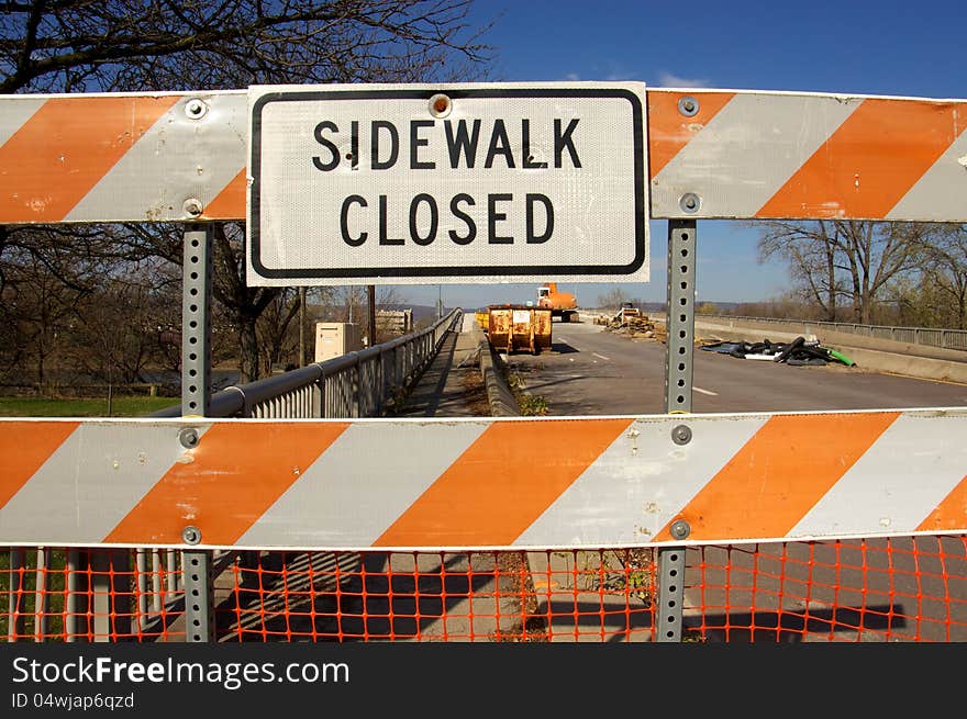 Sidewalk and lanes are closed to traffic for repairs on the Pierce Street bridge over the Susquehanna River in Pennsylvania. Sidewalk and lanes are closed to traffic for repairs on the Pierce Street bridge over the Susquehanna River in Pennsylvania.