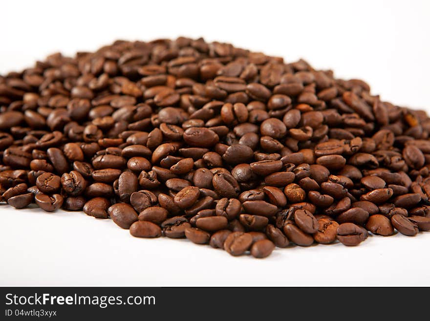 Cup of coffe with coffee beans on a white background. Cup of coffe with coffee beans on a white background