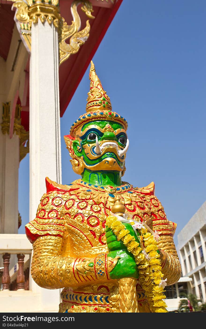 The legend giant stands at the temple