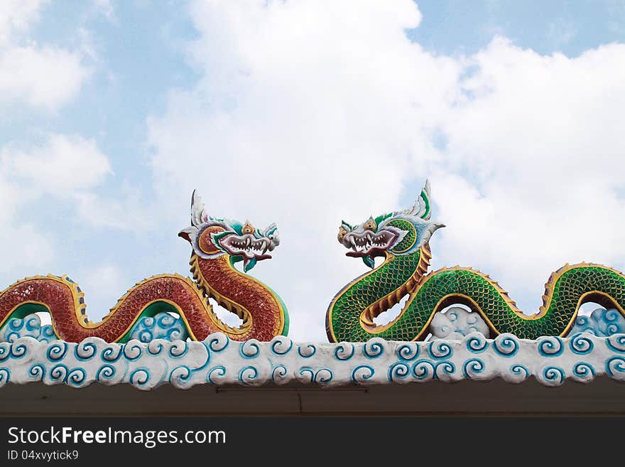 Dragon statues in Chinese style on roof