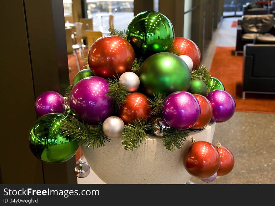 Christmas balls in bowl