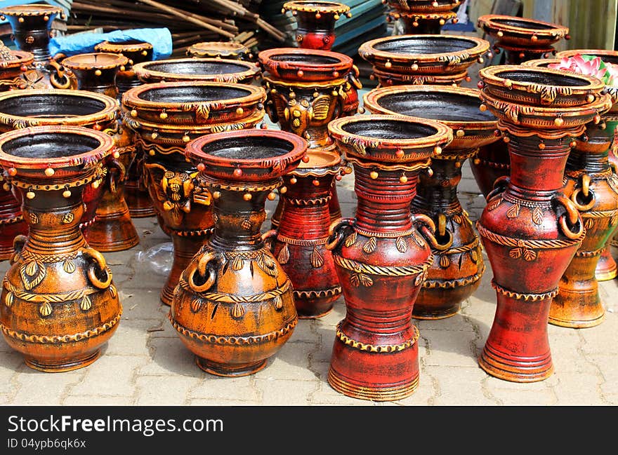 Beautiful potteries set on display for sale in india. Beautiful potteries set on display for sale in india