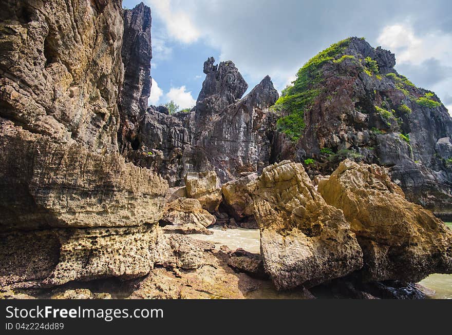 Yong ling cliff in trang province