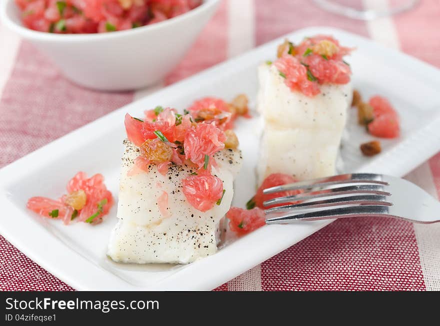 Baked Cod With Grapefruit Salsa