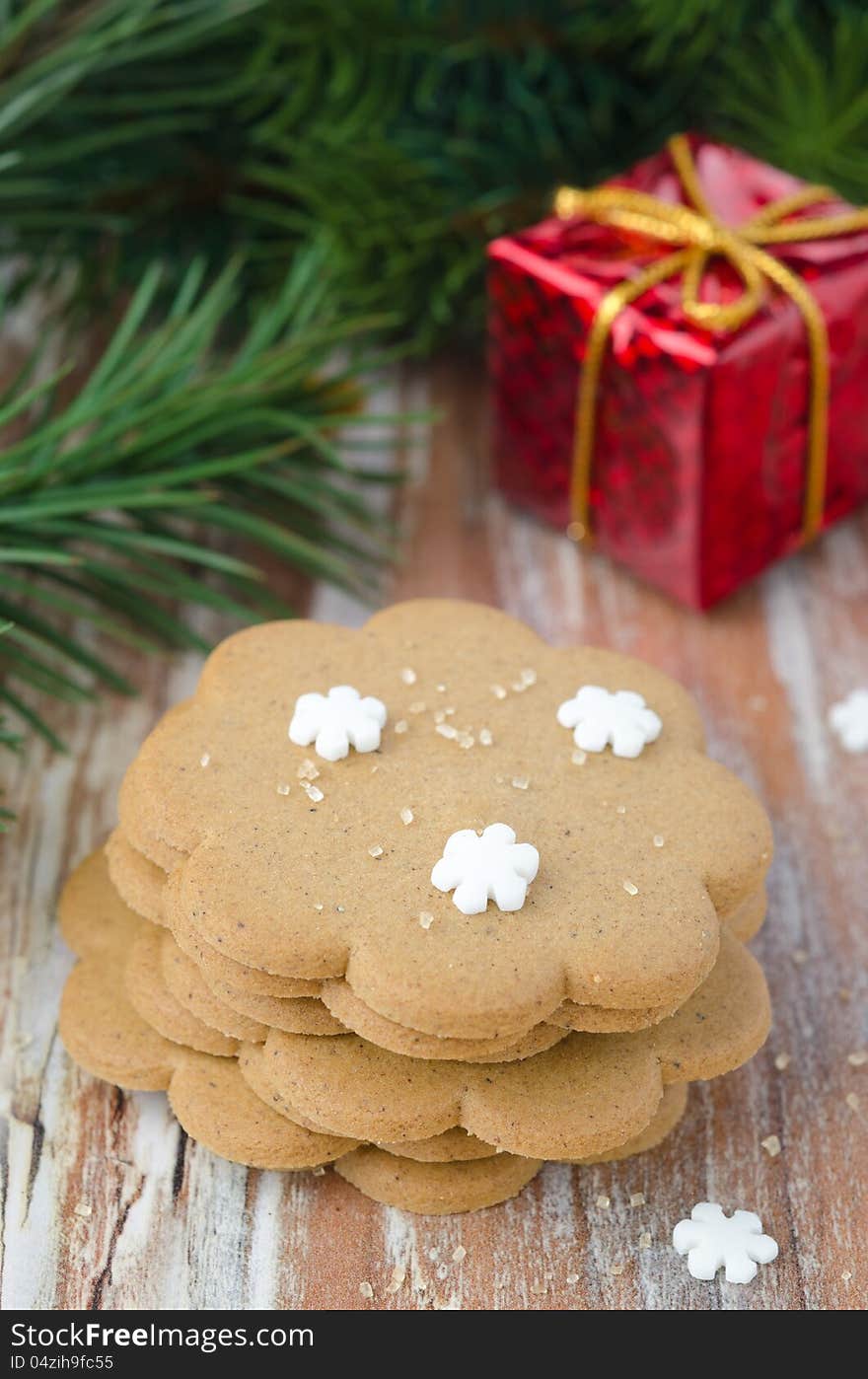 Gingerbread, branch of spruce and gift box