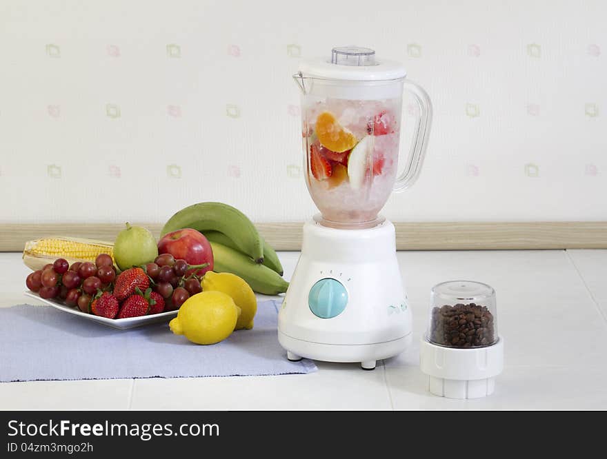 Fruits Blender Machine