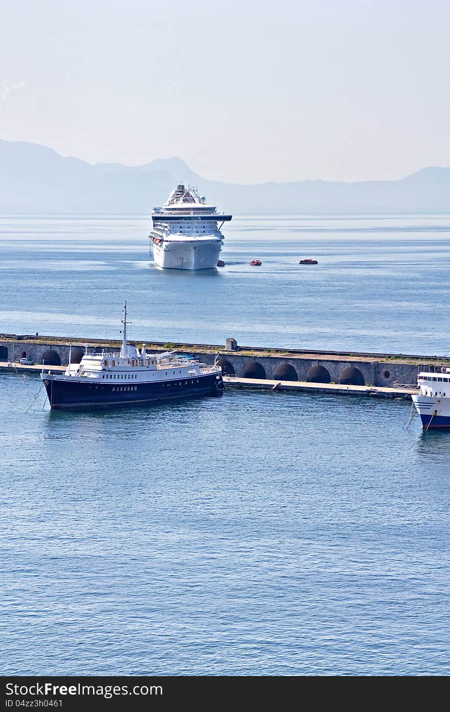 Cruise ship arrives in the harbour. Cruise ship arrives in the harbour