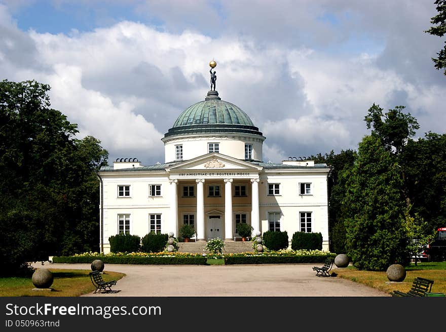 Palace in Lubostroń