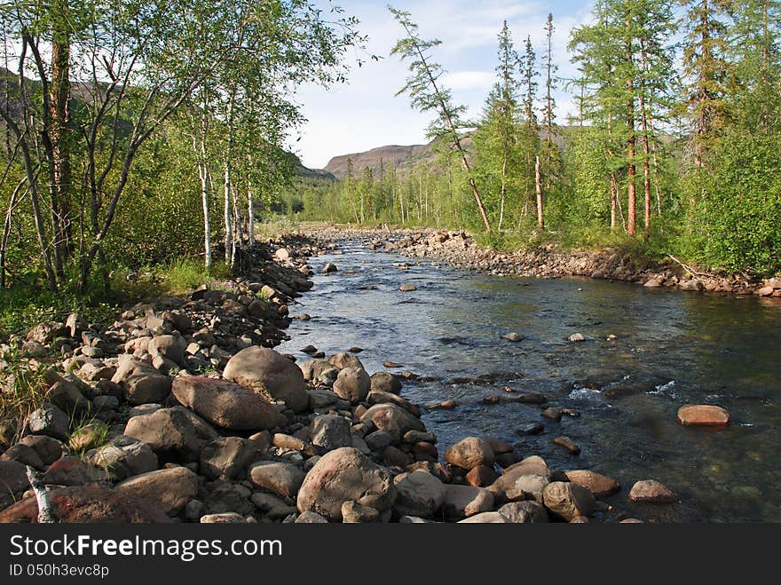 In the upper river Bucharama has stones in line