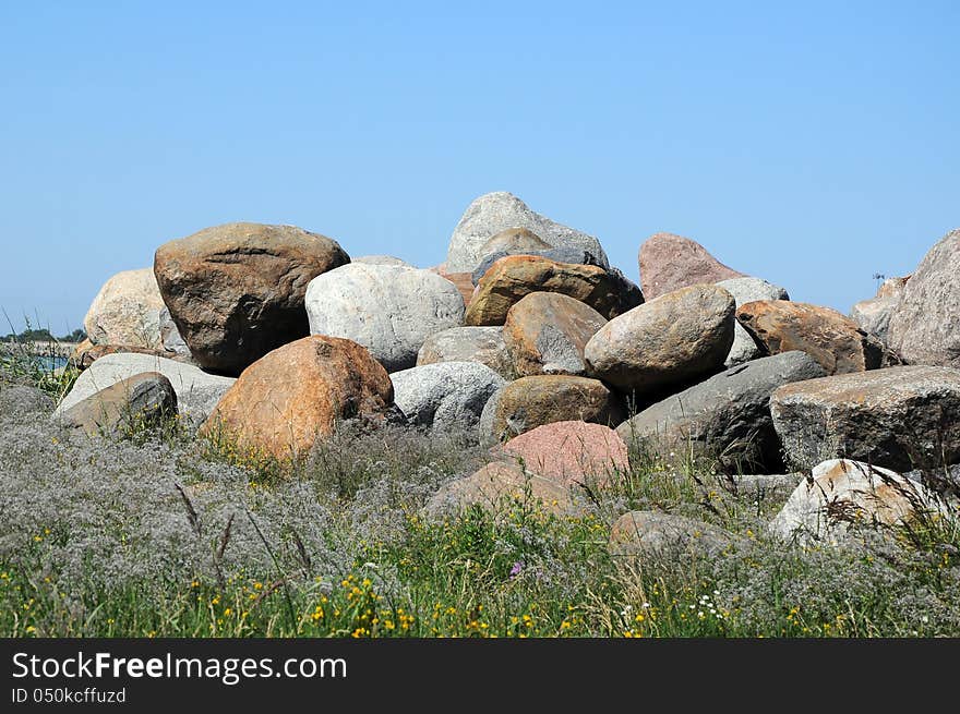 Part of a stone pile with big stones