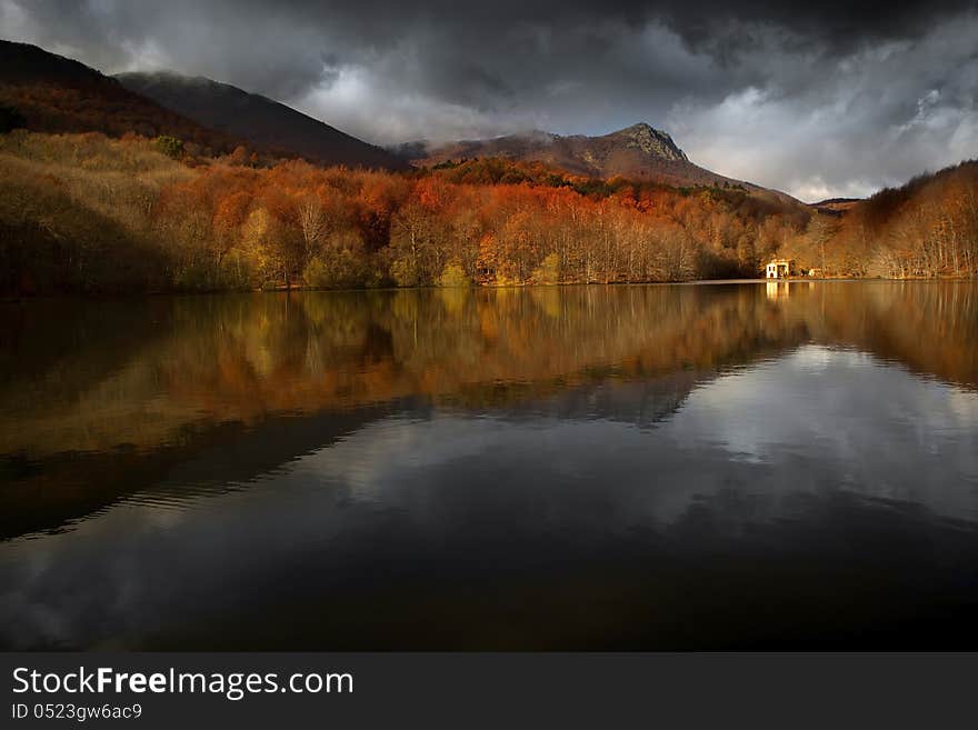 Autumn colors reflected in a lake