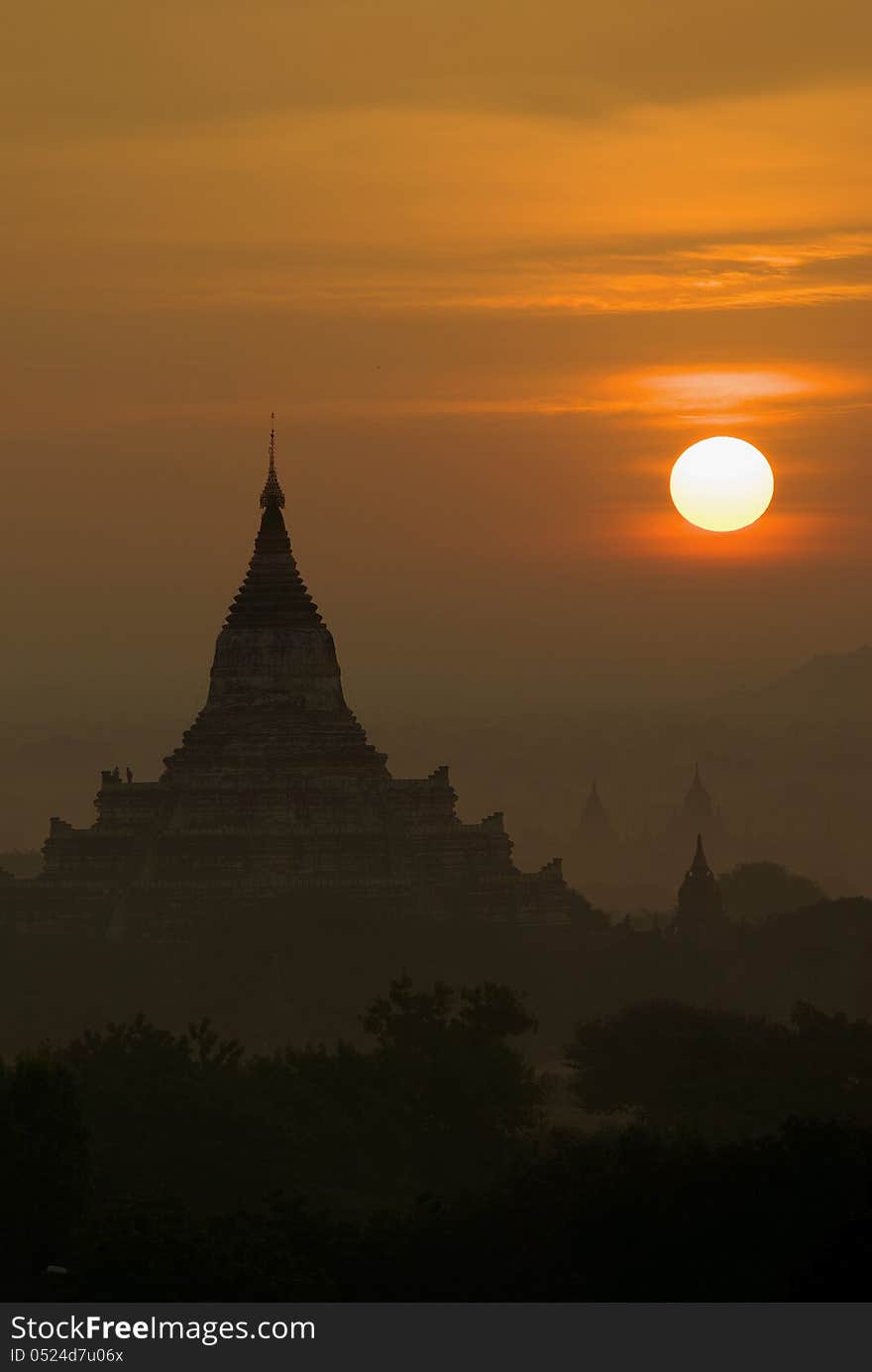 BAGAN Sunrises on Myanmar,
prepare and waiting at the best position and time for shooting the best shot.