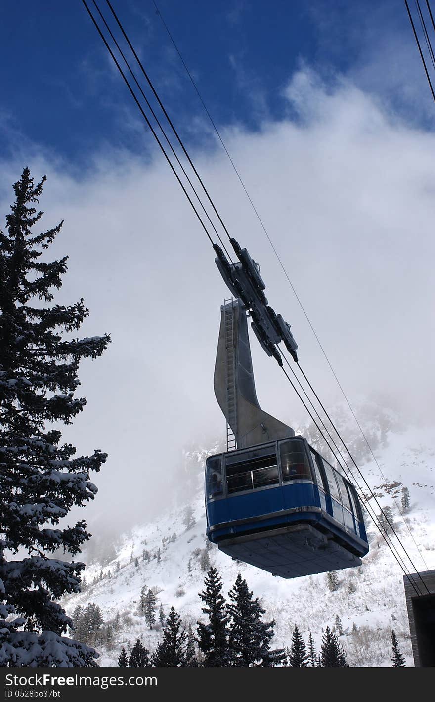 Spectacular view to the Mountains from Snowbird ski resort in Utah, USA