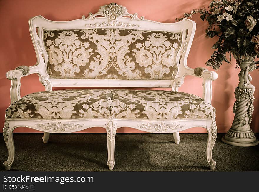 Old Chair vintage style - Vase of flowers.