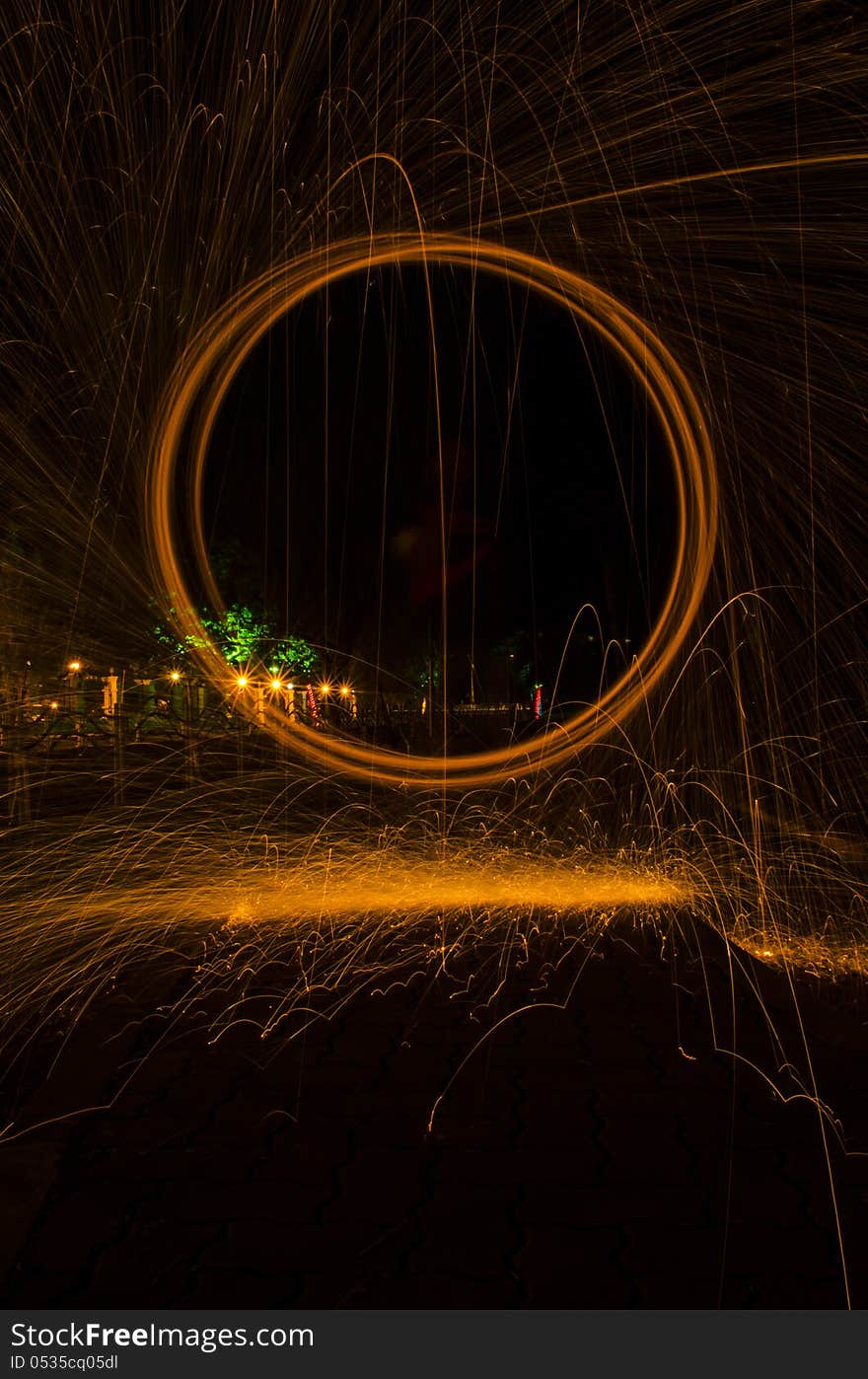 I create this fireball by using steel wool.