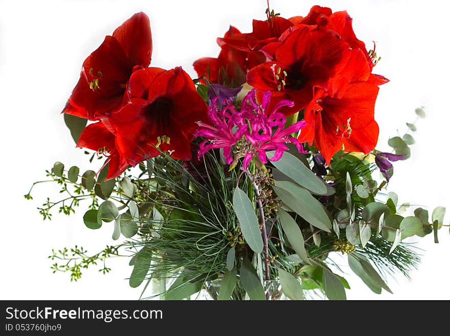 A Christmas bouquet with refreshing colors brings joy. A Christmas bouquet with refreshing colors brings joy.