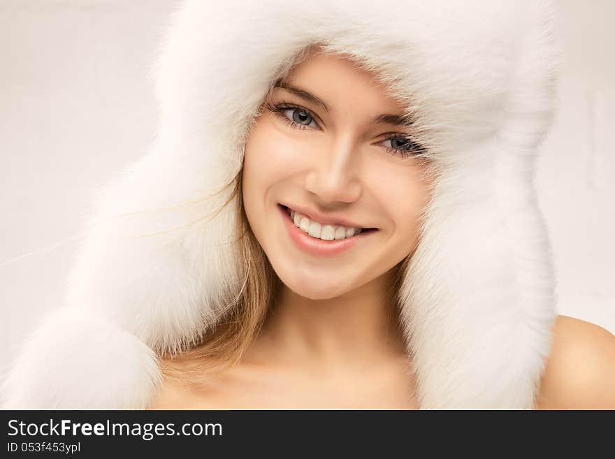 Fashion portrait of young beautiful woman